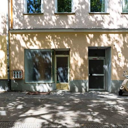 2 Bedroom In Great Location In Kreuzberg Berlin Exterior photo