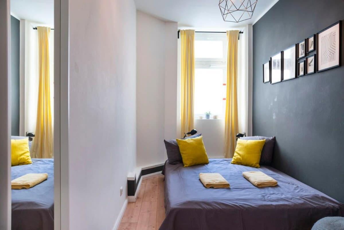 2 Bedroom In Great Location In Kreuzberg Berlin Exterior photo