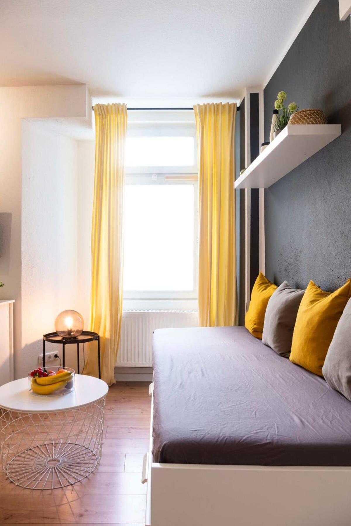 2 Bedroom In Great Location In Kreuzberg Berlin Exterior photo